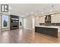 4pc Bathroom - 1458 Richland Road Ne, Calgary, AB T3E5M6 Photo 14