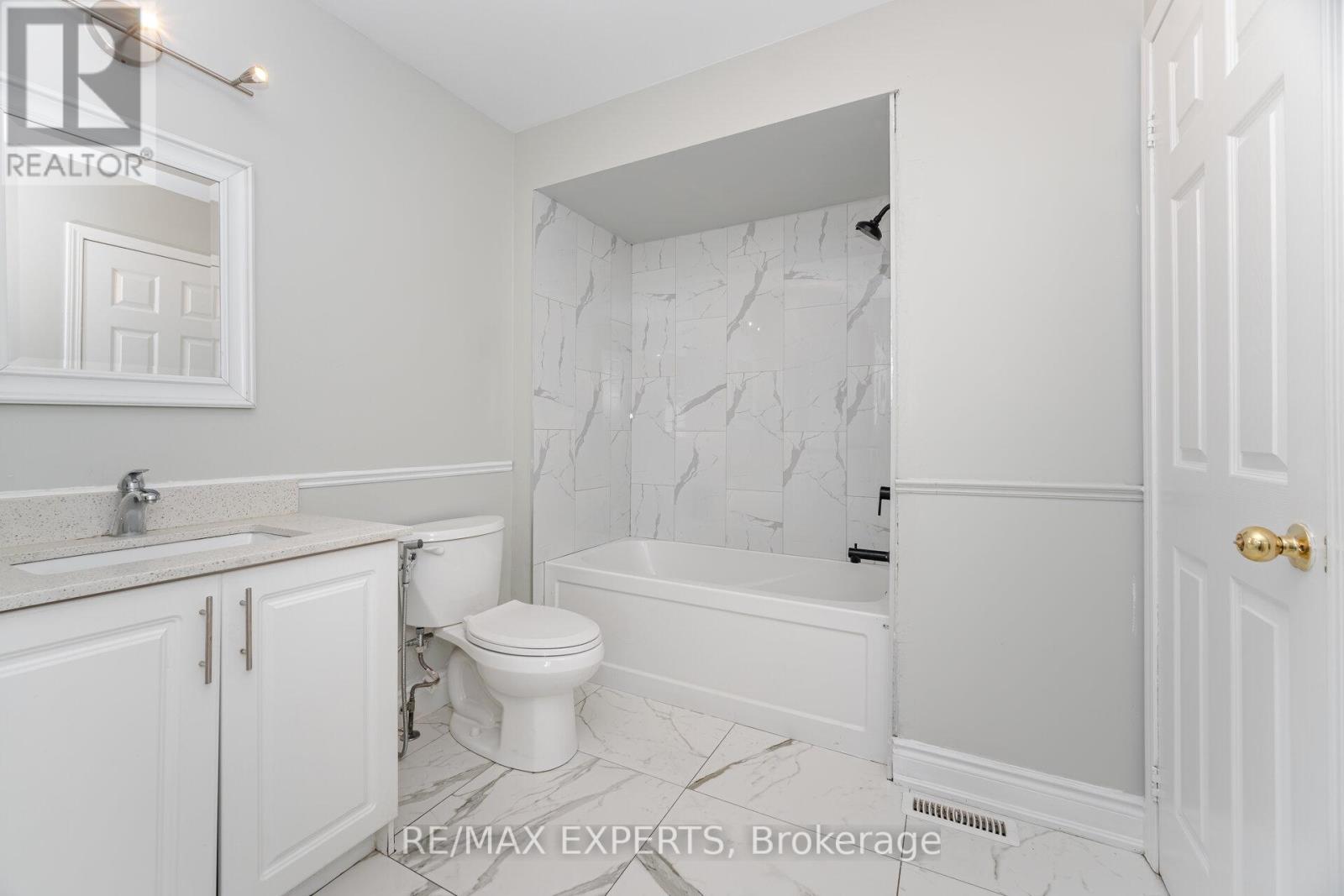82 TWIN PINES CRESCENT, Brampton (Northwest Sandalwood Parkway) — photo 6