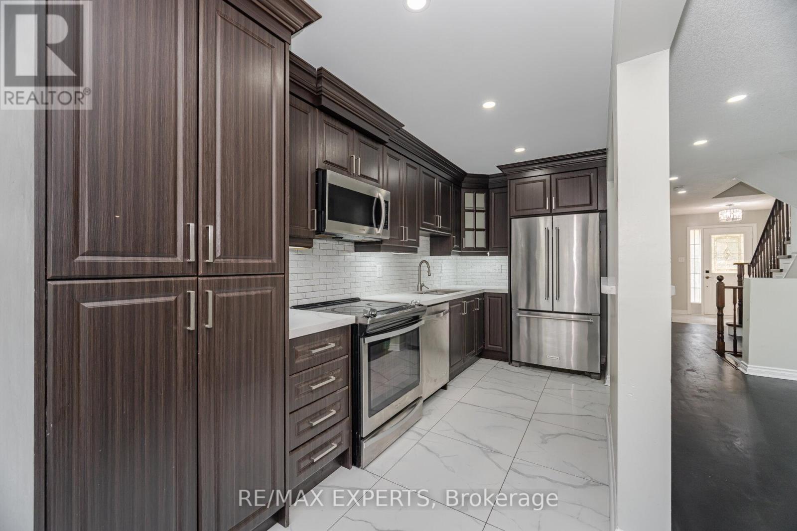 82 TWIN PINES CRESCENT, Brampton (Northwest Sandalwood Parkway) — photo 8