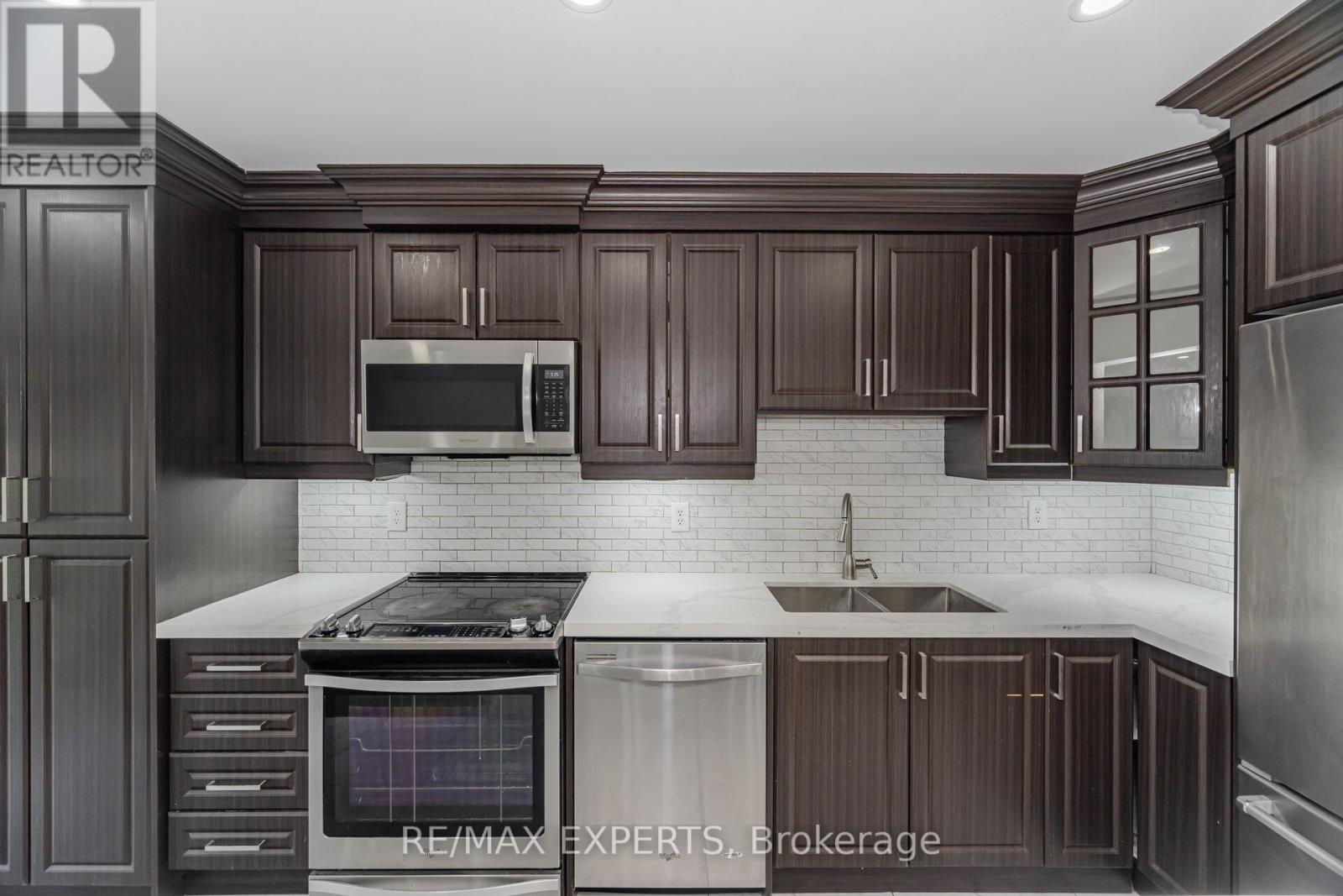 82 TWIN PINES CRESCENT, Brampton (Northwest Sandalwood Parkway) — photo 9