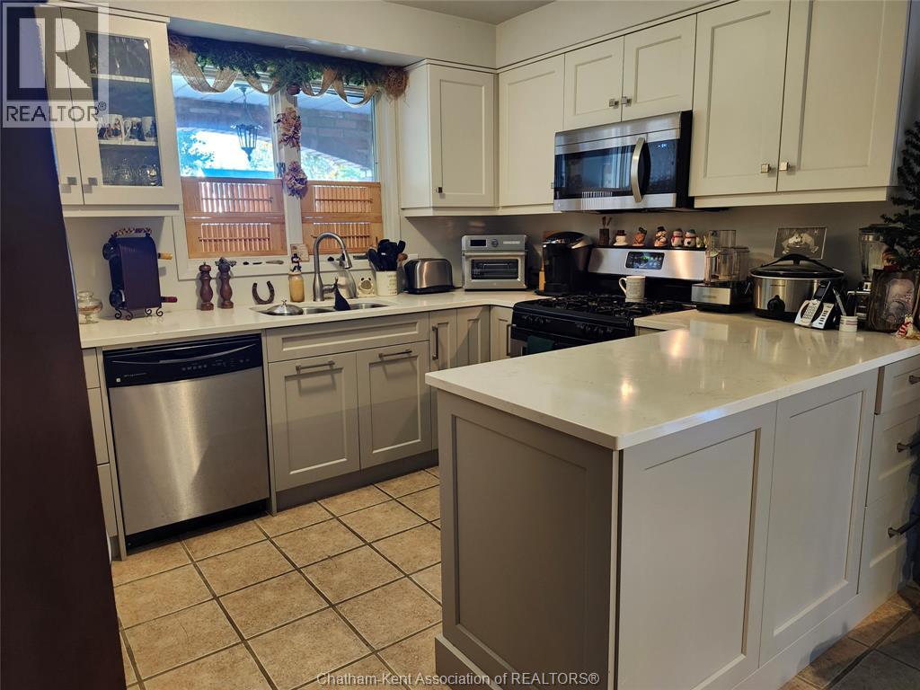 28 Jackson DRIVE - 22
