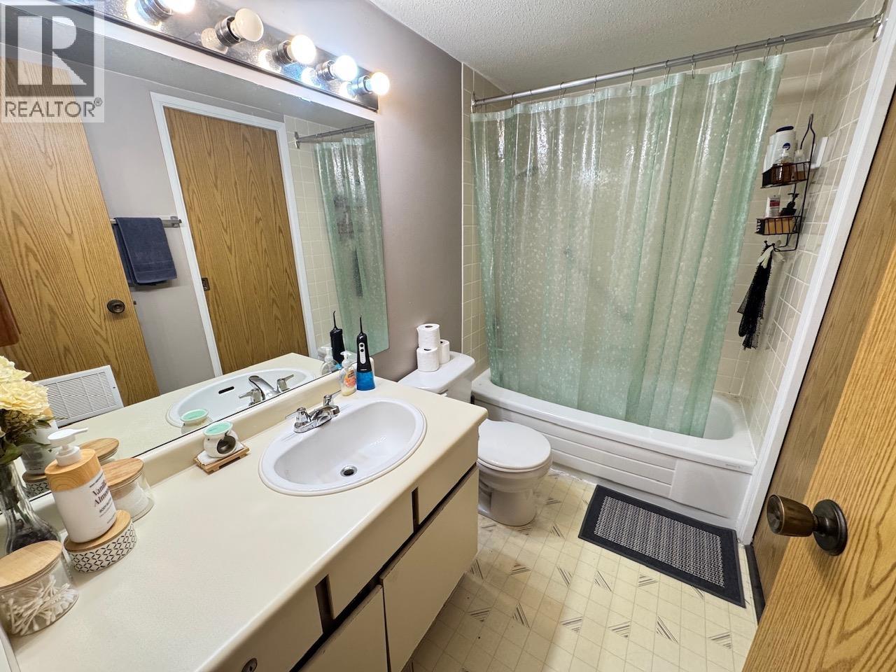 #306 4363 HALIFAX Street, Burnaby, British Columbia, V5C5Z3, Burnaby, British Columbia — photo 5 of 5