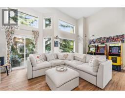 4pc Bathroom - 66 Kingsland Villas Sw, Calgary, AB T2V5J9 Photo 6
