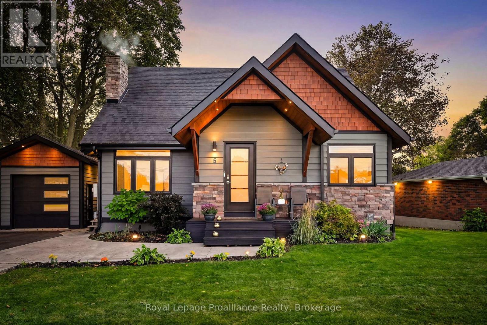Property for sale at 5 CARLETON BOULEVARD