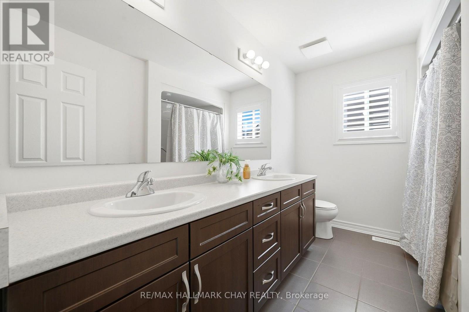 61 CARLETON TRAIL - 31