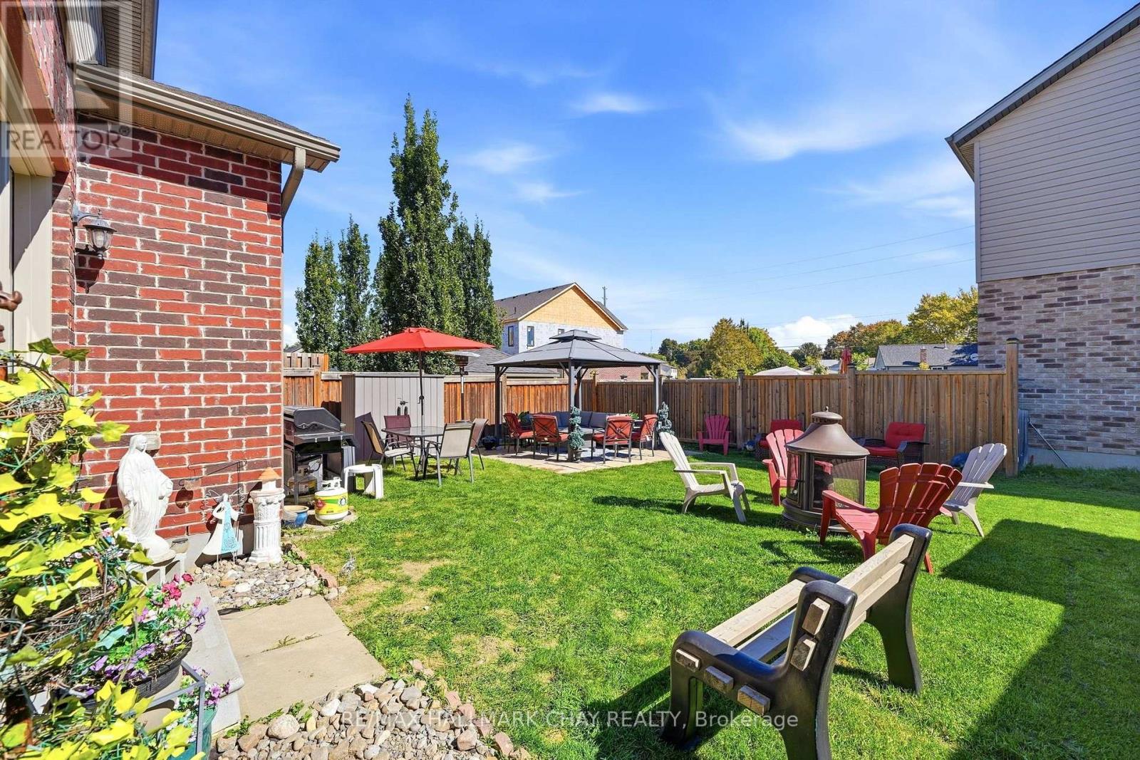 61 CARLETON TRAIL - Image 37