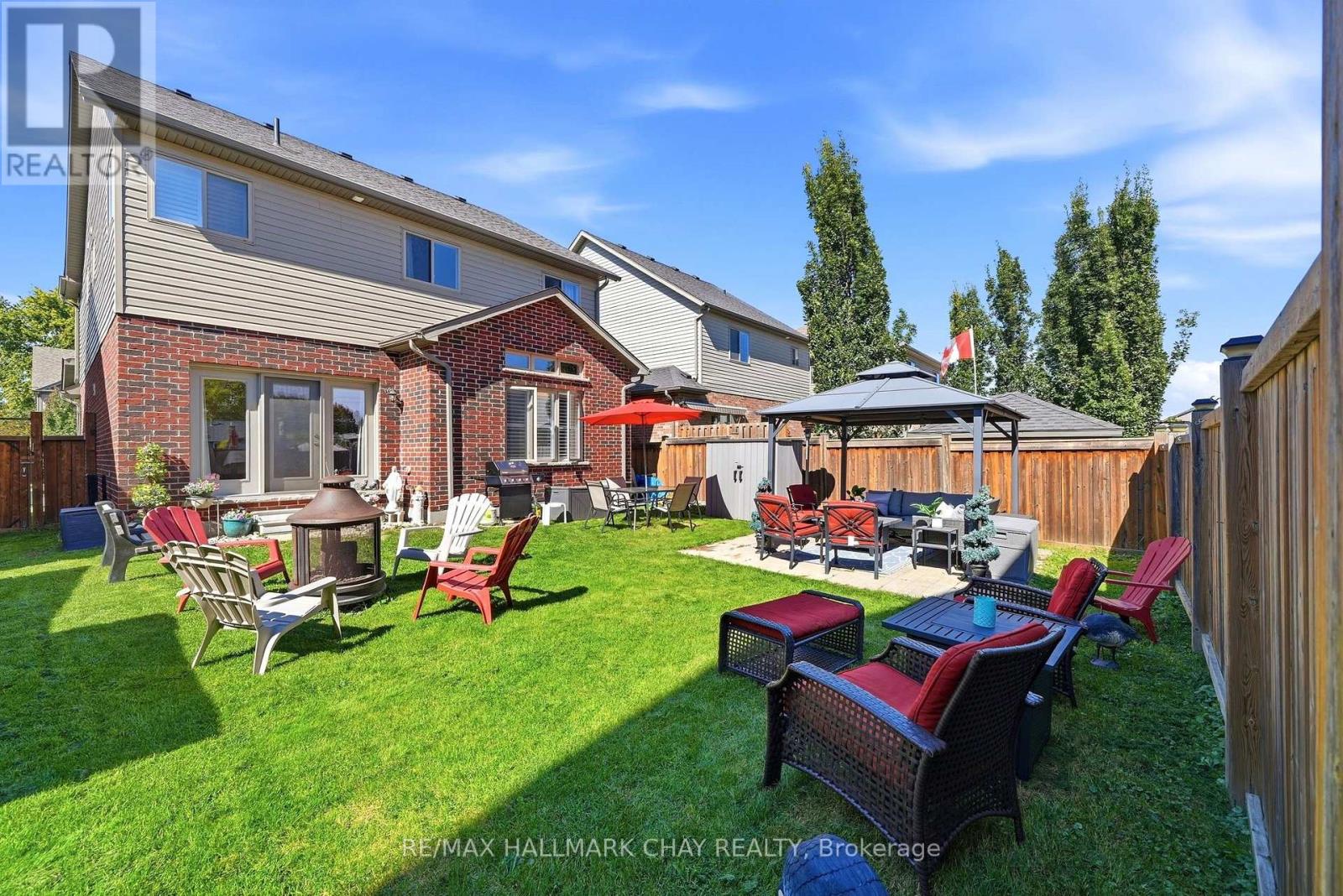 61 CARLETON TRAIL - 38