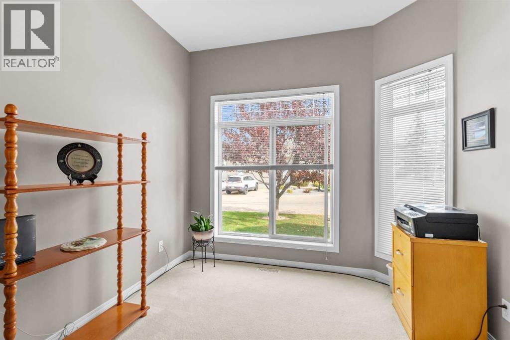 939 Ramage Crescent, Red Deer, Alberta, T4P3Z9, Red Deer, Alberta — photo 5 of 5