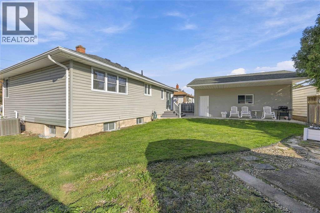 502 INDIAN ROAD North - 29