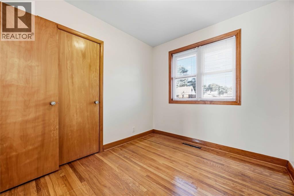 502 INDIAN ROAD North - 11