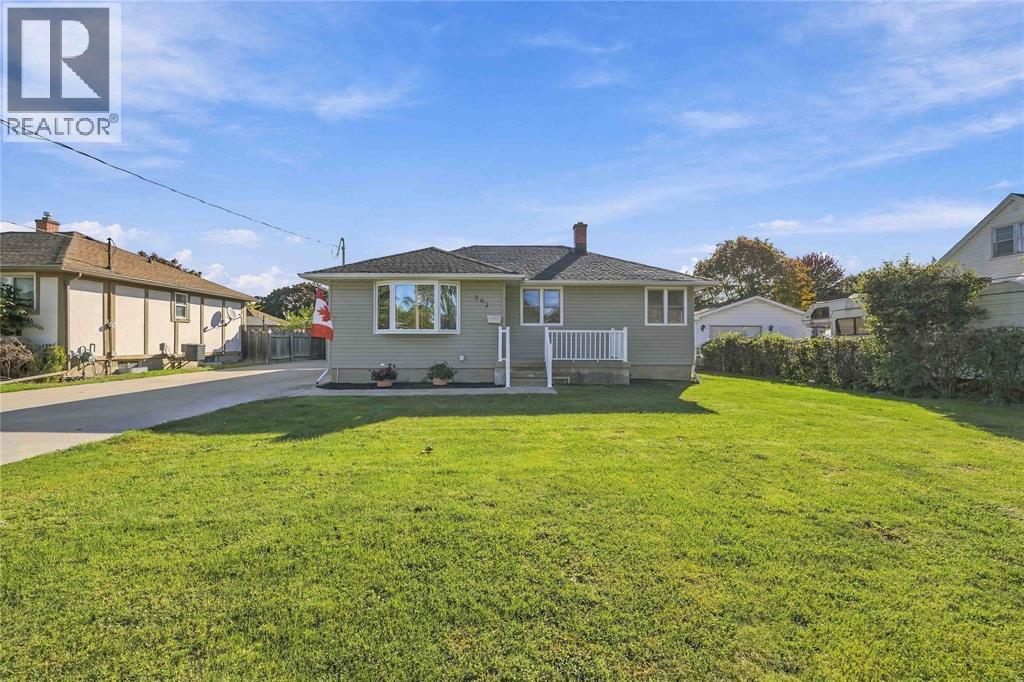 502 INDIAN ROAD North - 1