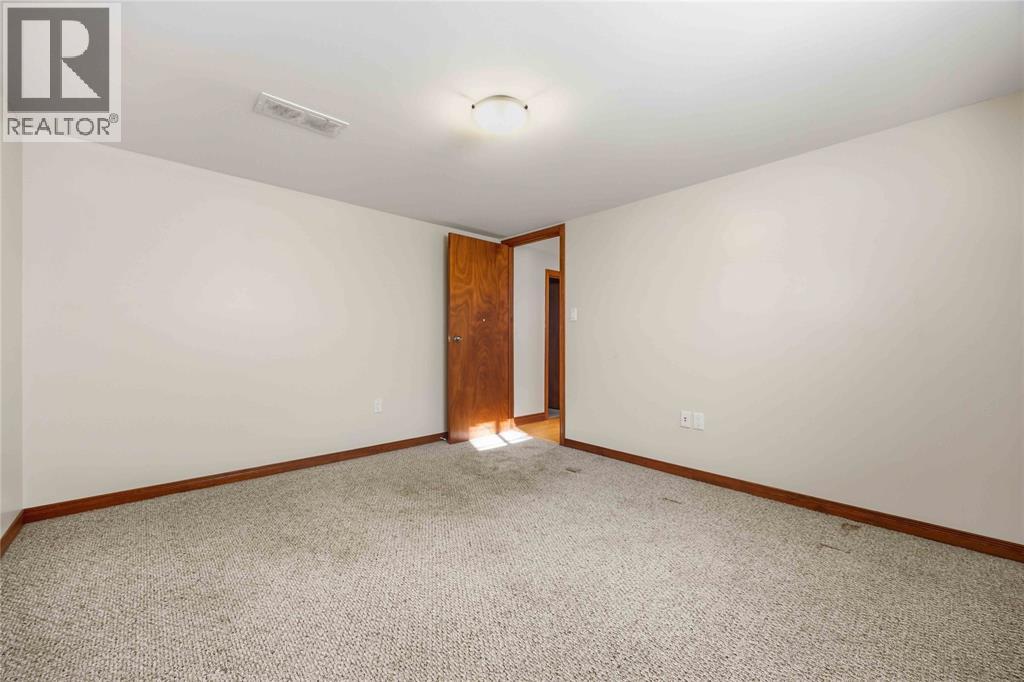502 INDIAN ROAD North - 17