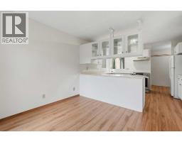 30 Sandarac Circle Nw, Calgary, AB T3K3G7 Photo 10