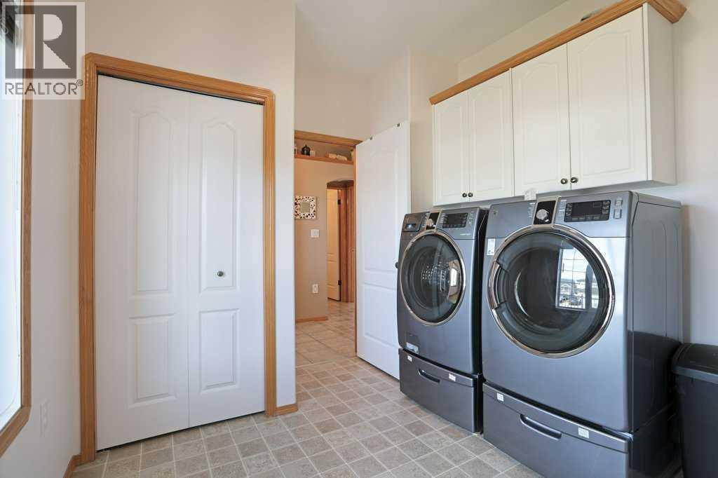 75 Sunset Crescent SW - 27