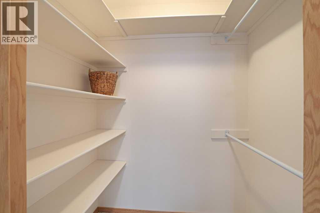 75 Sunset Crescent SW - 34