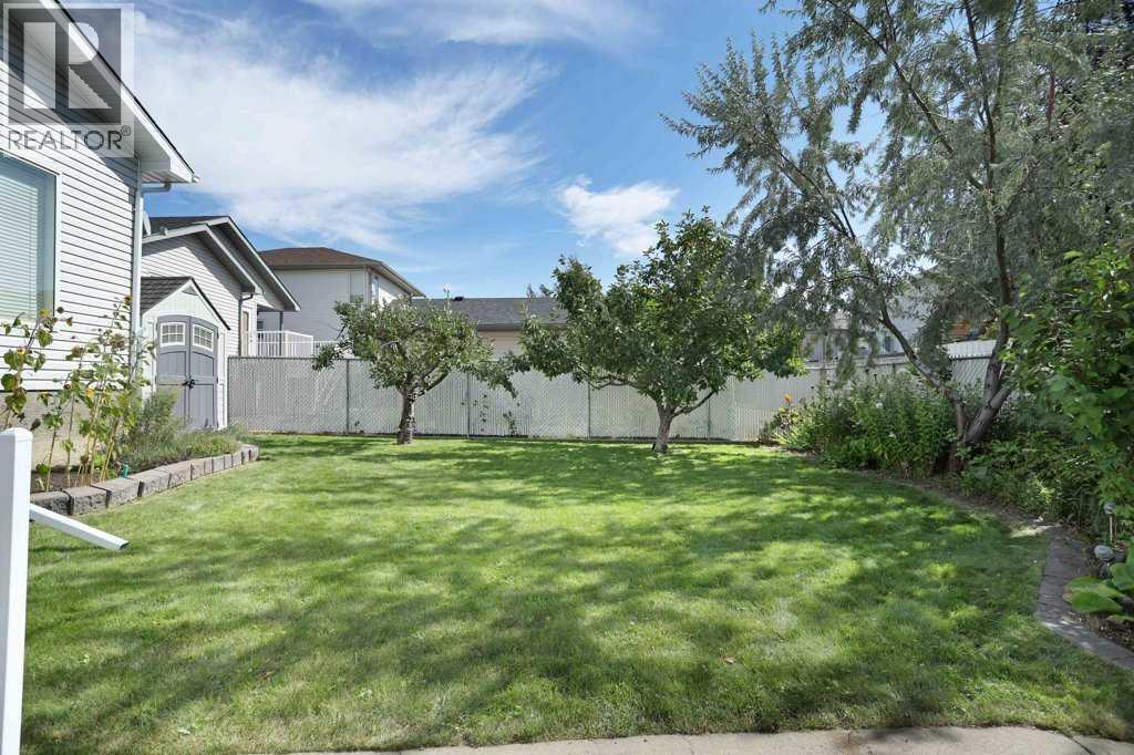 75 Sunset Crescent SW - 46