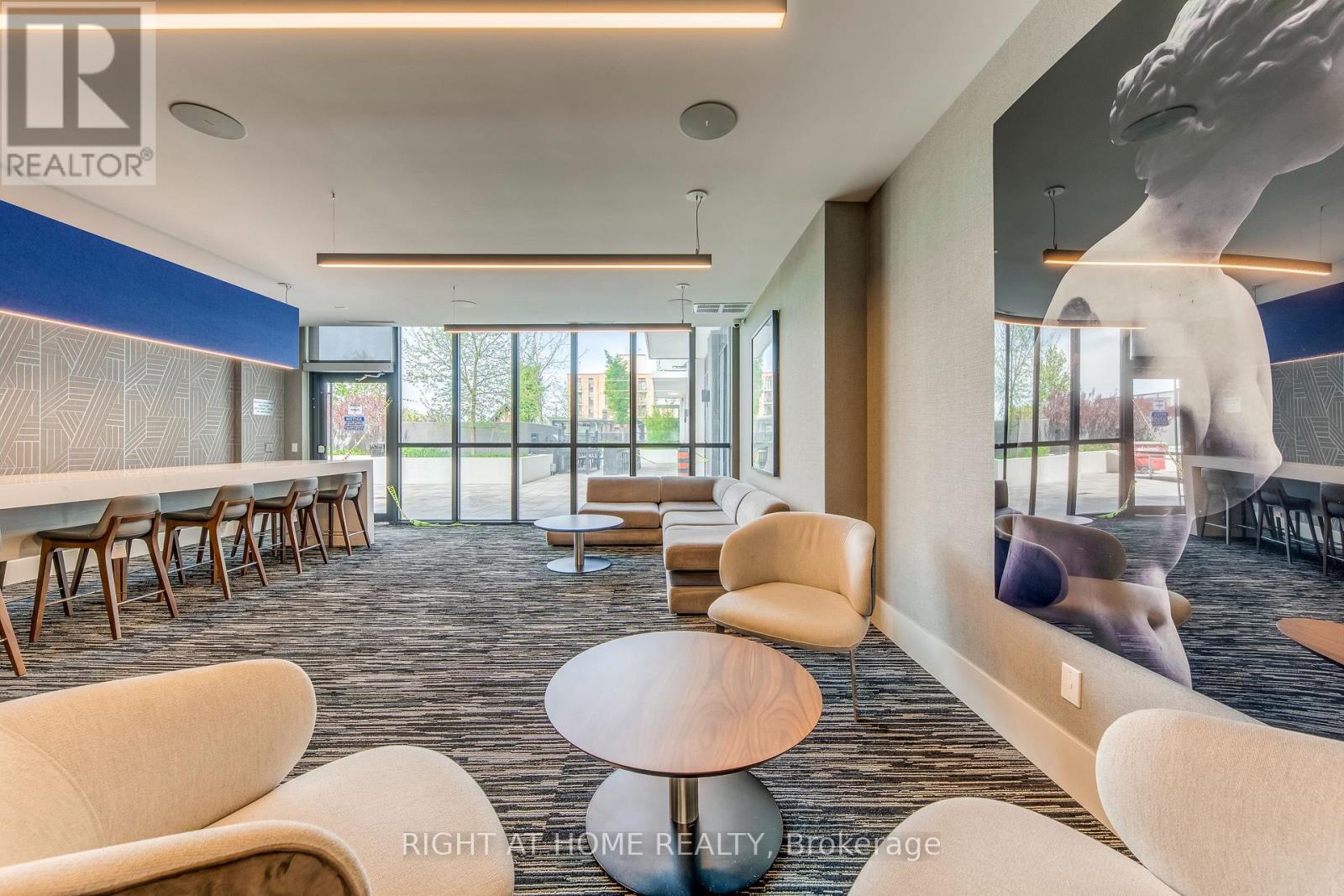 #619 286 MAIN STREET - Image 25