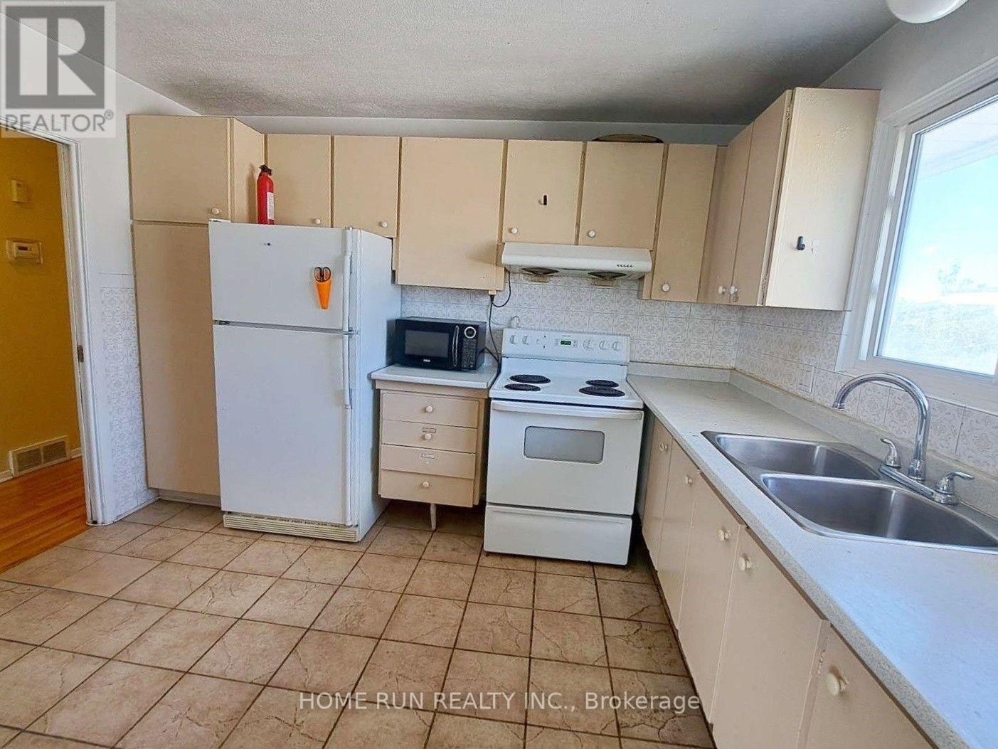 1023 MEADOWLANDS DRIVE - Image 14