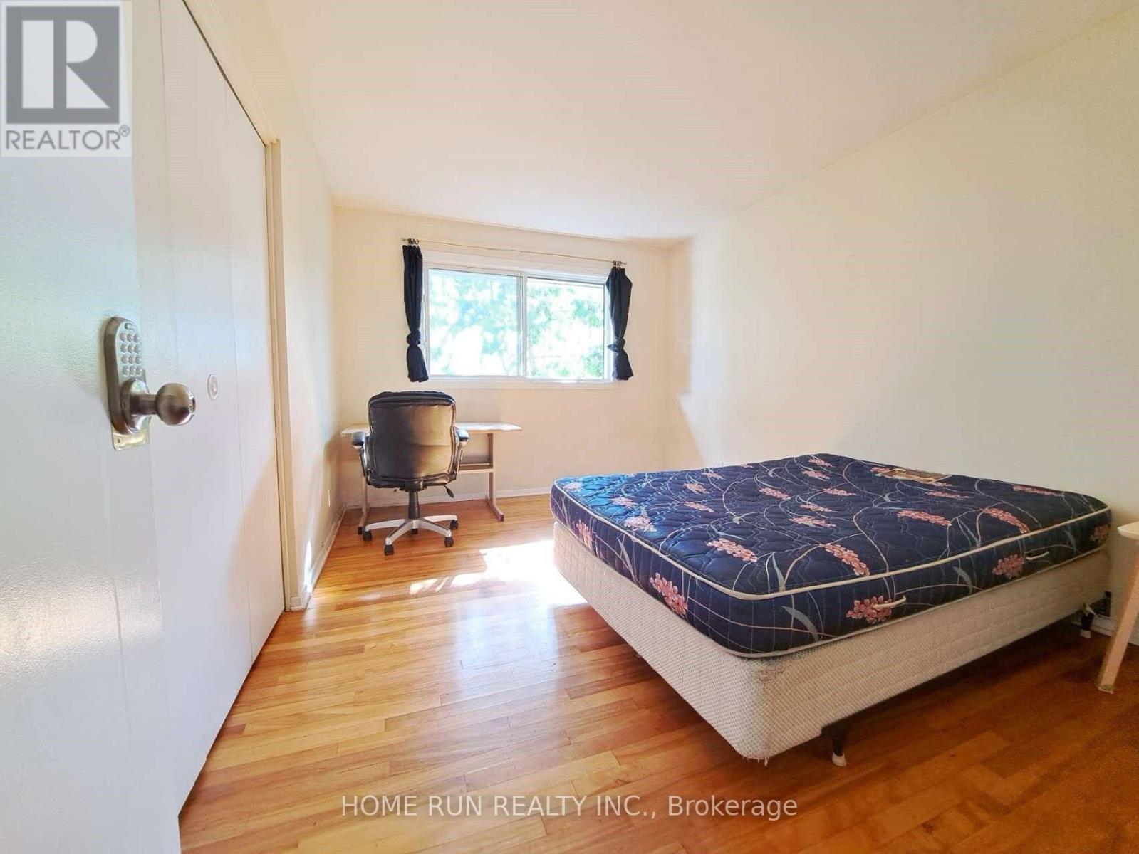 1023 MEADOWLANDS DRIVE - 33