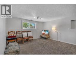 12 Oakvale Place Sw, Calgary, AB T2V1H4 Photo 32