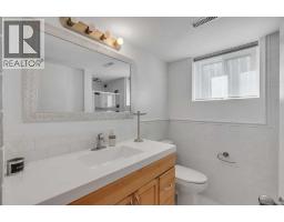 12 Oakvale Place Sw, Calgary, AB T2V1H4 Photo 31