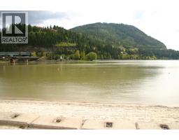 Kitchen - 222 Temple Street Unit# 8, Sicamous, BC V0E2V0 Photo 7