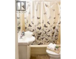 4589 Scarborough Rd, Saanich, BC V8Z5N6 Photo 23