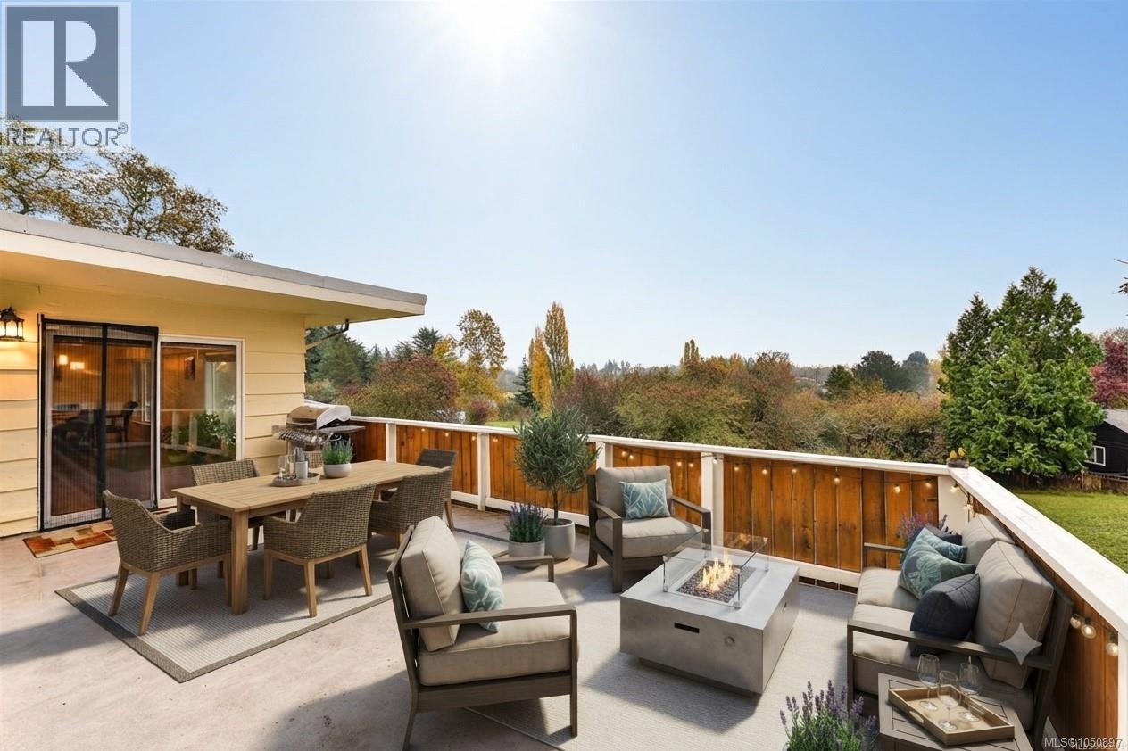 4589 Scarborough Rd - 3
