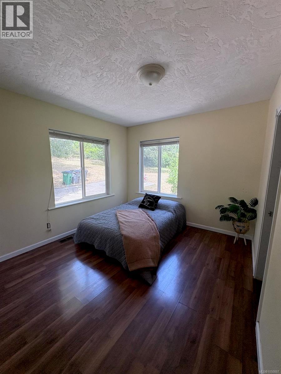 4589 Scarborough Rd - 17