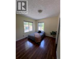 Kitchen - 4589 Scarborough Rd, Saanich, BC V8Z5N6 Photo 17
