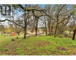 4589 Scarborough Rd, Saanich, BC V8Z5N6 Photo 29