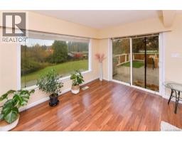 Primary Bedroom - 4589 Scarborough Rd, Saanich, BC V8Z5N6 Photo 6