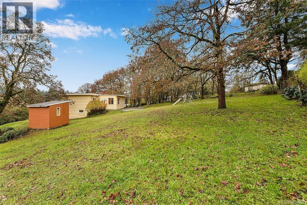 4589 Scarborough Rd - 31