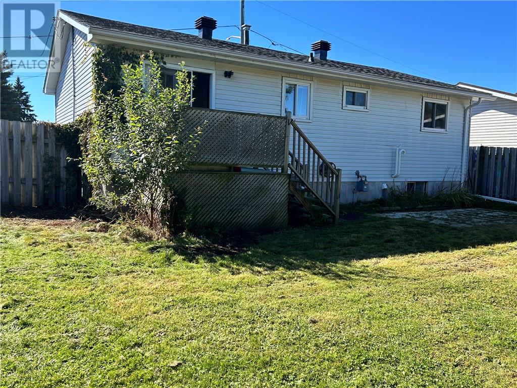 140 IMPERIAL Drive, Garon — photo 2