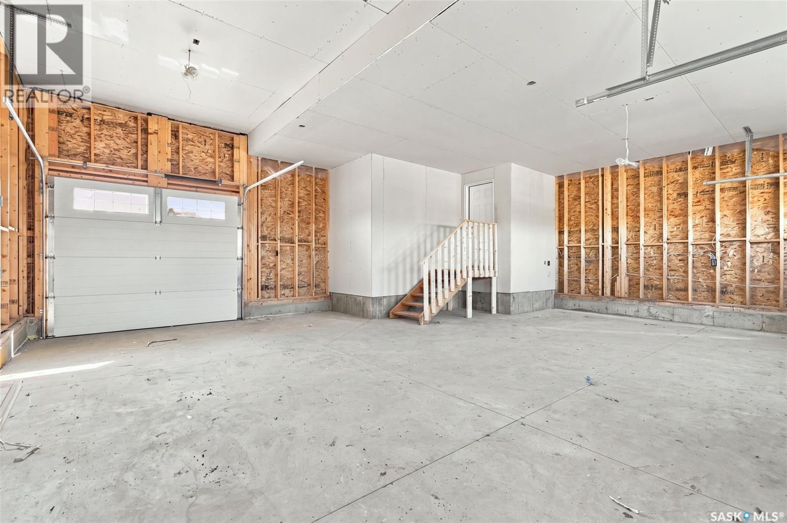 266 Kostiuk CRESCENT - 29
