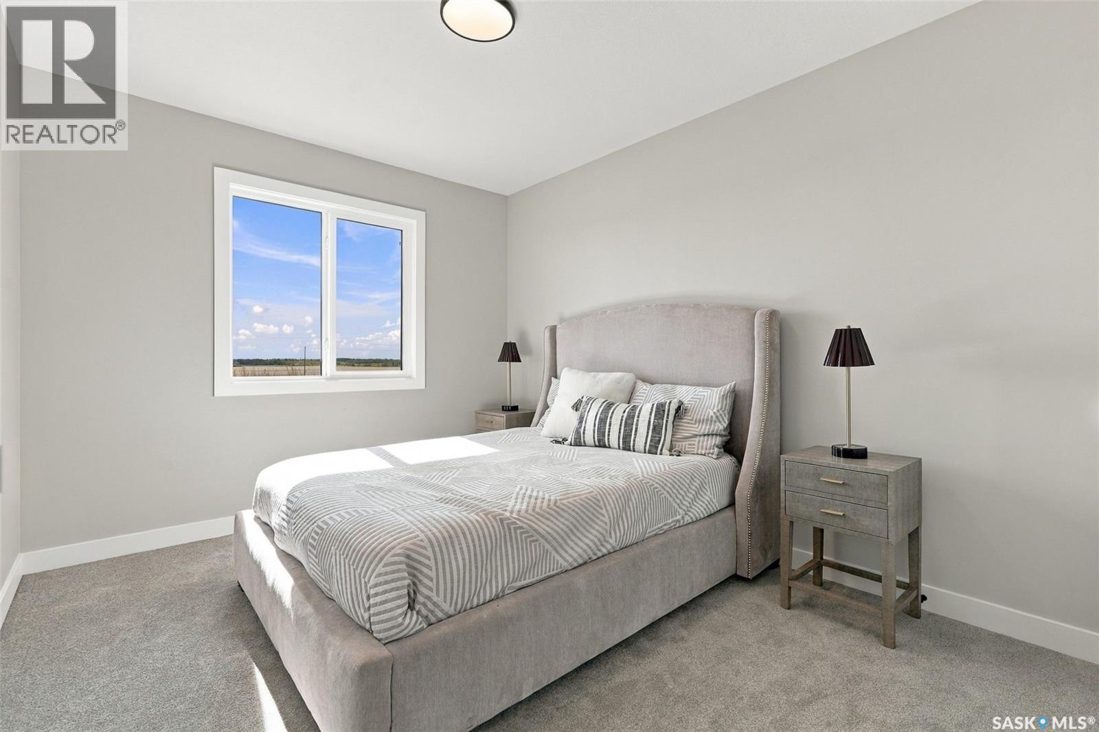 266 Kostiuk CRESCENT - 26