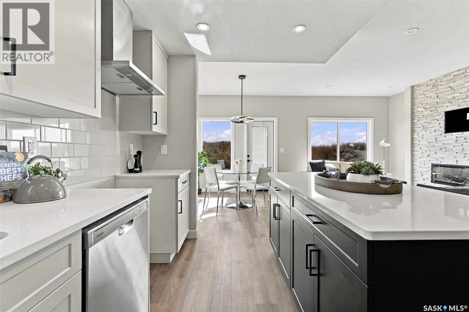 266 Kostiuk CRESCENT - 2