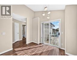 4pc Bathroom - 267 Covewood Close Ne, Calgary, AB T3K4Z7 Photo 10