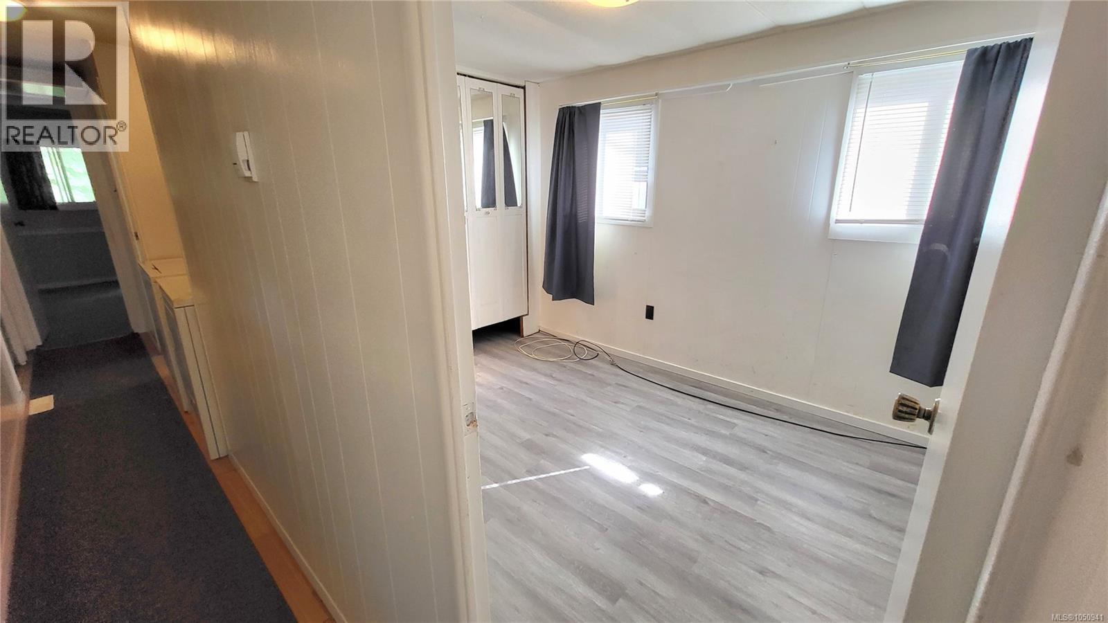 #12 1655 Alberni Hwy - 15