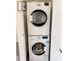 1105 - 180 Fairview Mall Drive, Toronto, ON M2J5A7 Photo 10