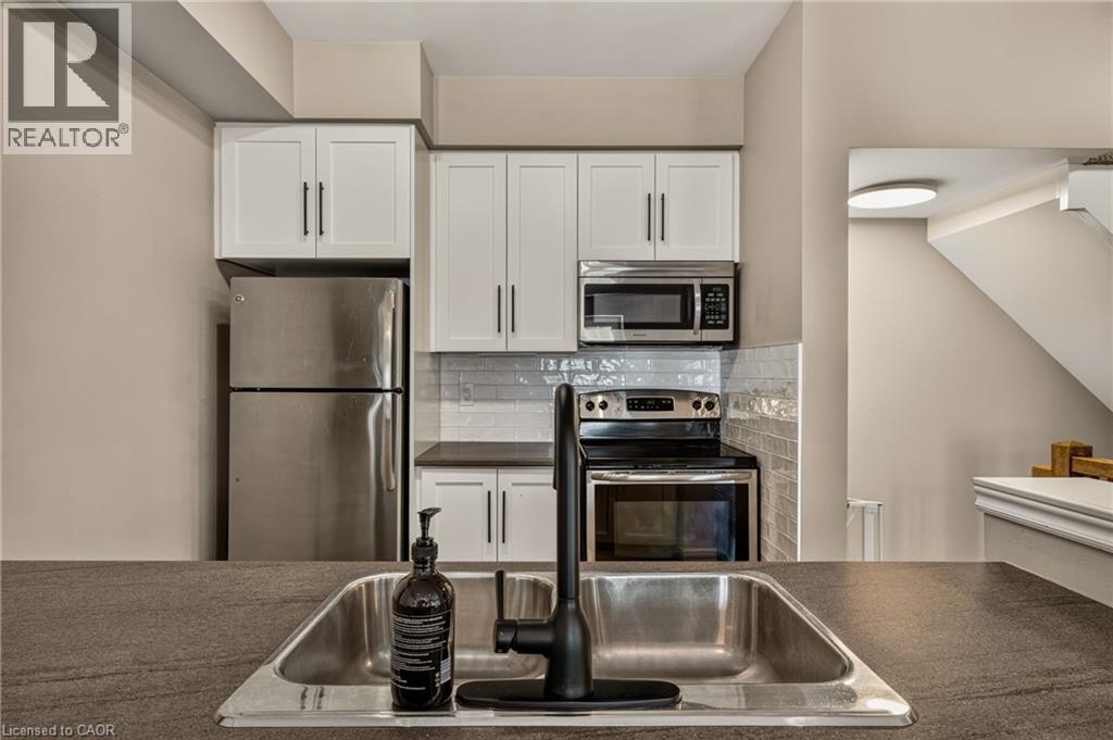 257 PARKSIDE Drive Unit# 35, Waterdown — photo 10