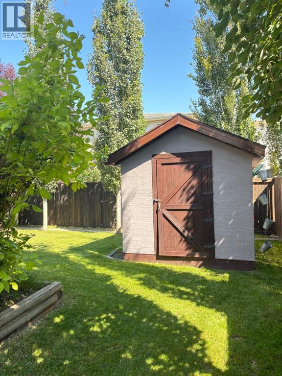 Listing photo – 3407 50B Street Close, Camrose