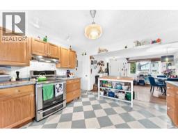 8344 47 Avenue NW - photo 12