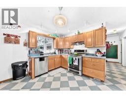 8344 47 Avenue NW - photo 11