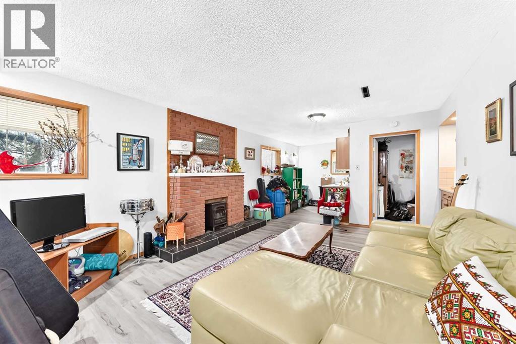 8344 47 Avenue NW - 26