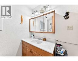 8344 47 Avenue NW - photo 18
