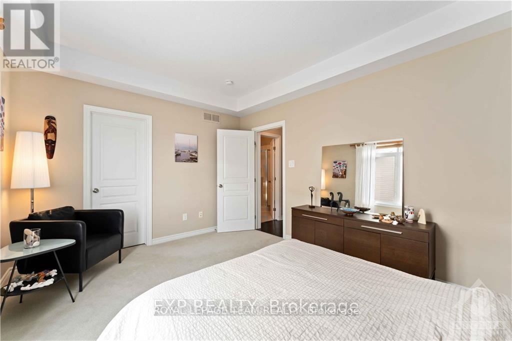 236 PEMBINA PRIVATE, Ottawa — photo 12
