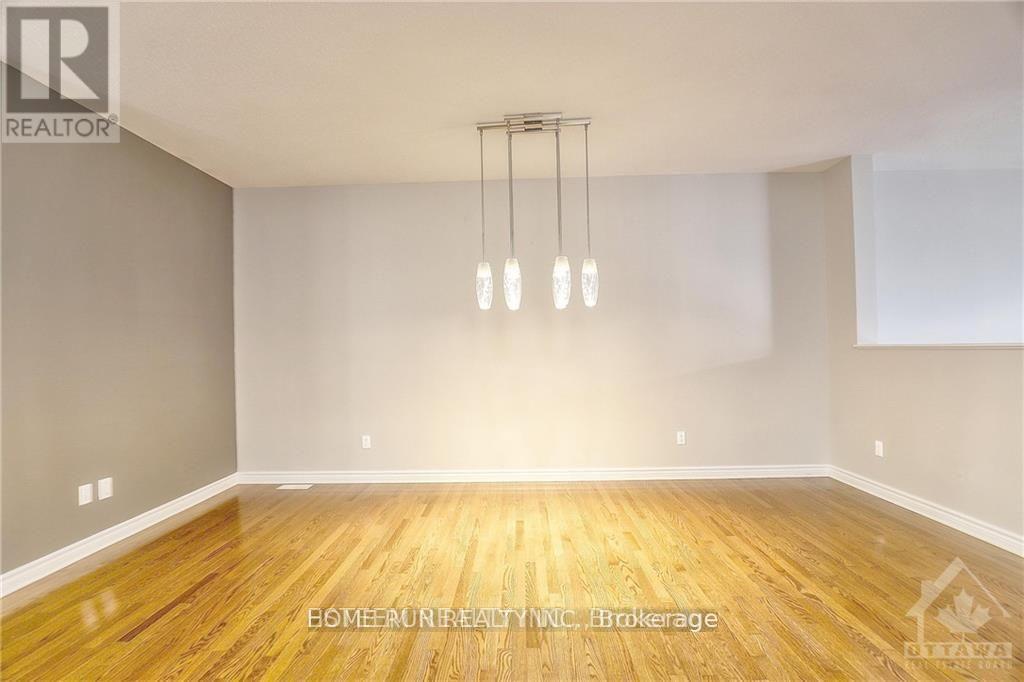 206 BROXBURN CRESCENT, Ottawa — photo 7