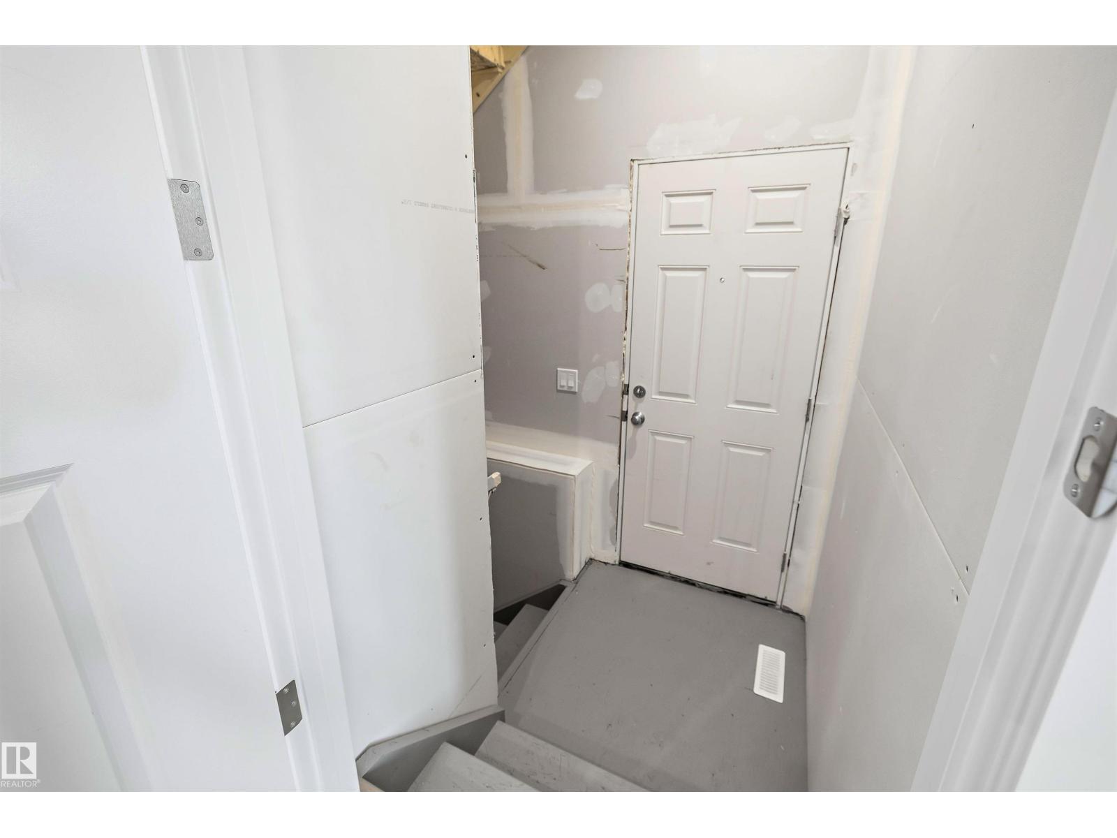 9103 Elves LO NW - Image 35