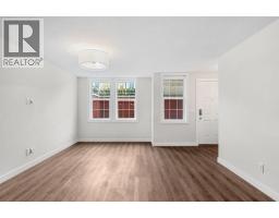 517 Mckenzie Towne Close Se, Calgary, AB T2Z1A7 Photo 9